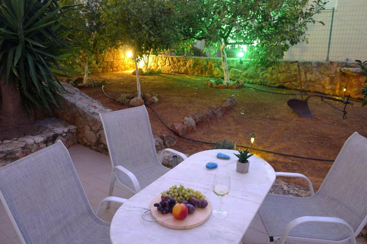 Maria & Manos Guest House, Agios Onoufrios Beach Bagian luar foto