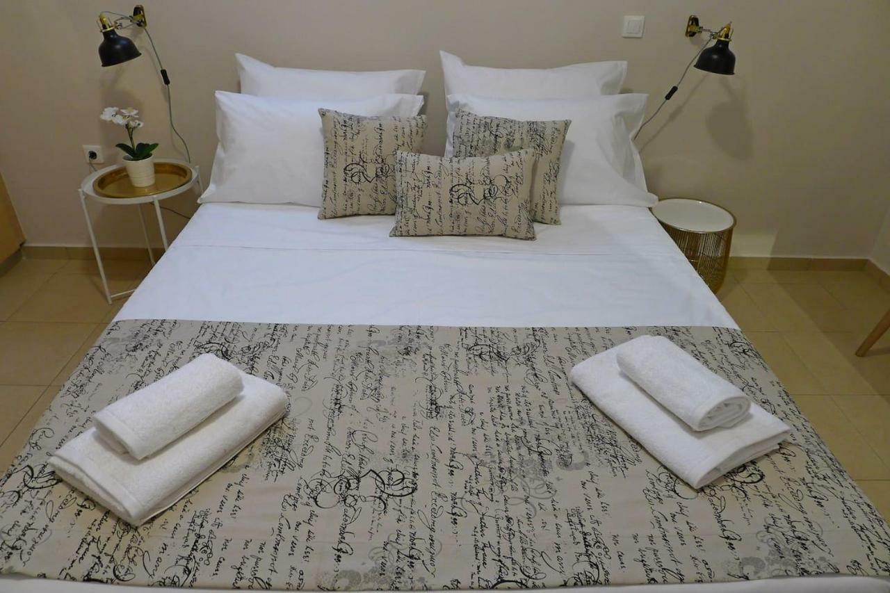 Maria & Manos Guest House, Agios Onoufrios Beach Bagian luar foto
