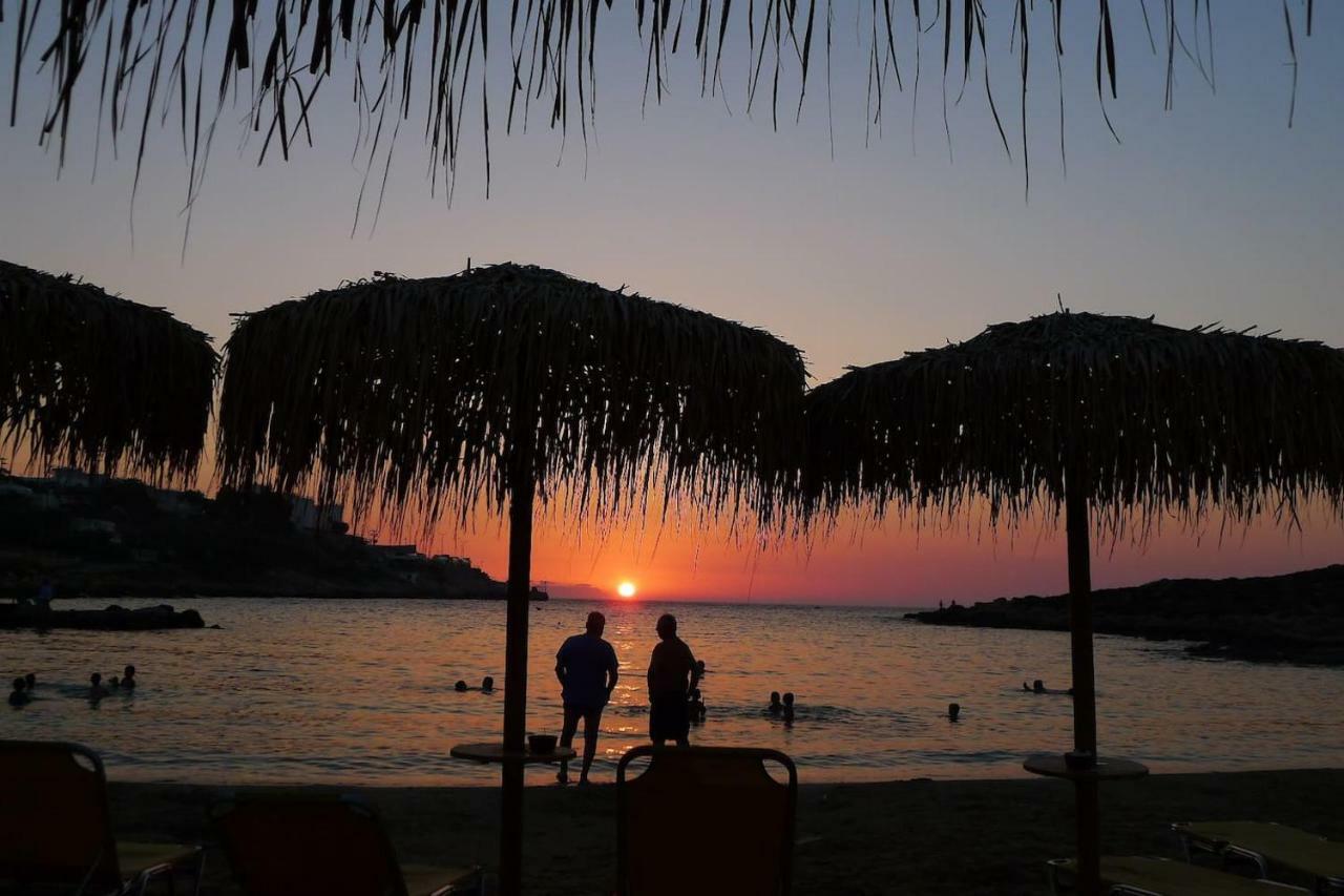 Maria & Manos Guest House, Agios Onoufrios Beach Bagian luar foto